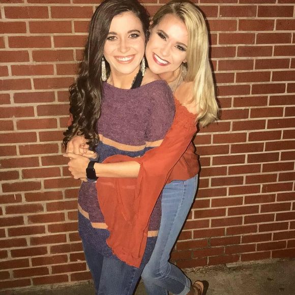 Meet your Posher, Alyssa - Picture 1 of 1